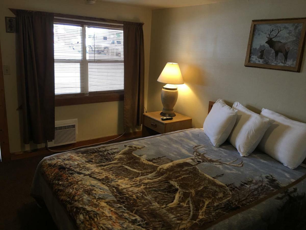 The Ol' Wyoming Motel Riverton Buitenkant foto